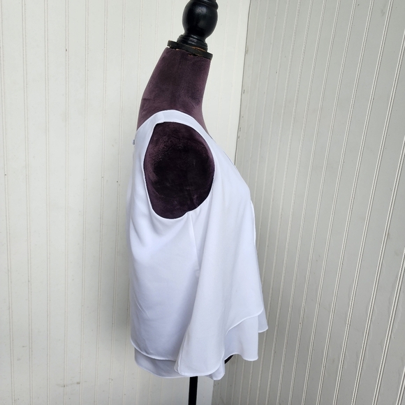 NWT Bisou Bisou Michele Bohbot Chic White Top Layred Sleveless Blouse Sz M - Picture 4 of 11